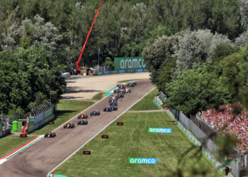 Max Verstappen swooped around the outside of polesitter Oscar Piastri at the race start