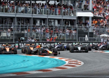 Lando Norris feels he ‘can't win’ whether he goes for the move or not after a Lap 1 tussle with Max Verstappen in Miami