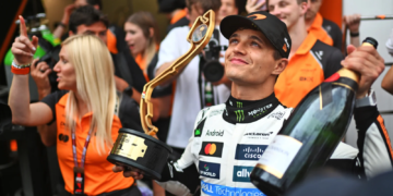Race winner Lando Norris (GBR) McLaren celebrates with the team. 25.05.2025. Formula 1 World Championship, Rd 8, Monaco Grand Prix, Monte Carlo, Monaco, Race Day