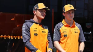 (L to R): Lando Norris (GBR) McLaren with Oscar Piastri (AUS) McLaren. 15.05.2025. Formula 1 World Championship, Rd 7, Emilia Romagna Grand Prix, Imola, Italy, Preparation Day