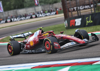 Lewis Hamilton has some ideas to solve Ferrari's one-lap woes