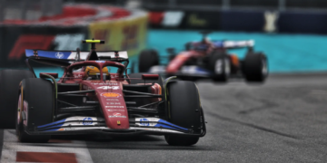 Lewis Hamilton has clarified his radio frustration in Miami