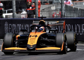 Martinius Stenshorne clinches his second victory in F3 after winning the Melbourne Sprint last season