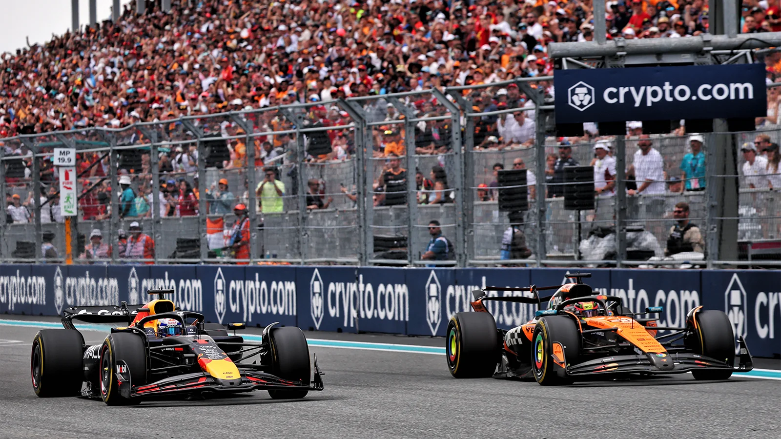 Oscar Piastri explains thought process during Miami F1 duel with Max  Verstappen - Motorsport Week