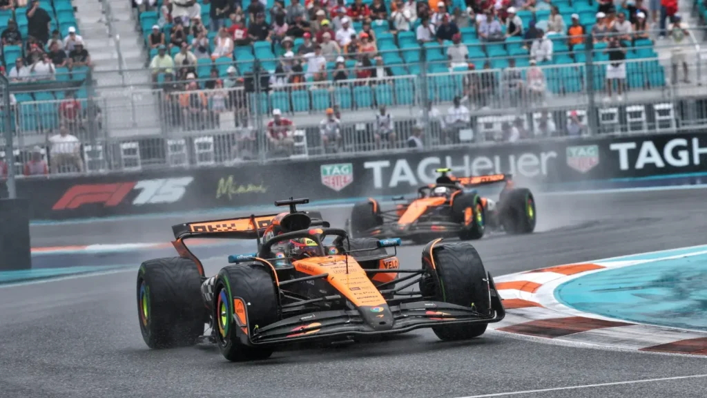 Oscar Piastri led a McLaren 1-2 early on in the F1 Miami Sprint
