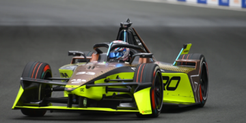 Dan Ticktum of Great Britain driving the (33) CUPRA KIRO Porsche 99X Electric WCG3 during practice ahead of the Jeddah E-Prix, Round 4 of the 2025 FIA Formula E World Championship at Jeddah Corniche Circuit on February 15, 2025 in Jeddah, Saudi Arabia