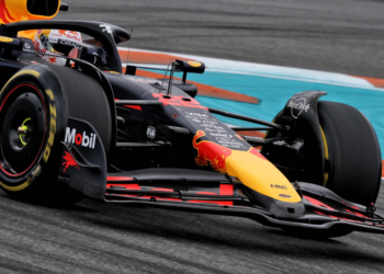 Yuki Tsunoda (JPN) Red Bull Racing RB21. 02.05.2025. Formula 1 World Championship, Rd 6, Miami Grand Prix, Miami, Florida, USA, Sprint Qualifying Day.