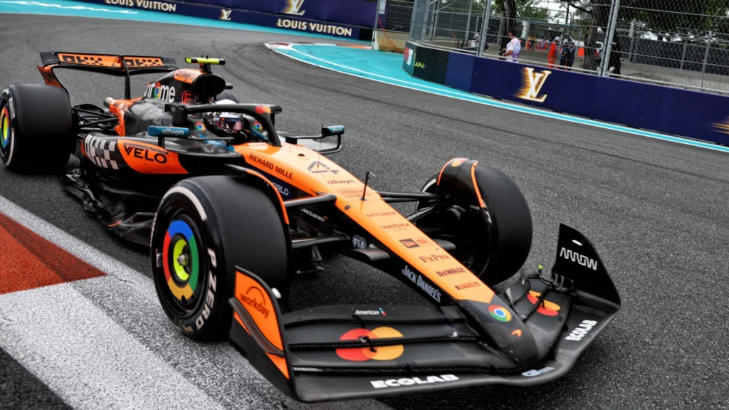 Lando Norris (GBR) McLaren MCL39. 04.05.2025. Formula 1 World Championship, Rd 6, Miami Grand Prix, Miami, Florida, USA, Race Day