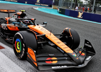 Lando Norris (GBR) McLaren MCL39. 04.05.2025. Formula 1 World Championship, Rd 6, Miami Grand Prix, Miami, Florida, USA, Race Day