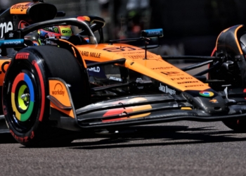 Oscar Piastri heads McLaren 1-2 in Imola FP1
