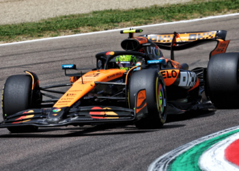 Lando Norris (GBR) McLaren MCL39. 17.05.2025. Formula 1 World Championship, Rd 7, Emilia Romagna Grand Prix, Imola, Italy, Qualifying Day