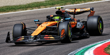 Lando Norris (GBR) McLaren MCL39. 17.05.2025. Formula 1 World Championship, Rd 7, Emilia Romagna Grand Prix, Imola, Italy, Qualifying Day