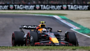 Yuki Tsunoda (JPN) Red Bull Racing RB21. 17.05.2025. Formula 1 World Championship, Rd 7, Emilia Romagna Grand Prix, Imola, Italy, Qualifying Day