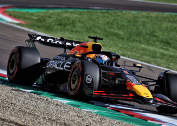 Max Verstappen (NLD) Red Bull Racing RB21. 17.05.2025. Formula 1 World Championship, Rd 7, Emilia Romagna Grand Prix, Imola, Italy, Qualifying Day