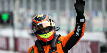 Oscar Piastri (AUS) McLaren celebrates his pole position in qualifying parc ferme. 31.05.2025. Formula 1 World Championship, Rd 9, Spanish Grand Prix, Barcelona, Spain, Qualifying Day