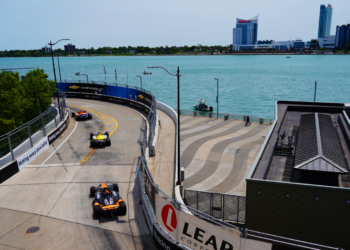 Scenic views for a Detroit street fight. Photo: Kevin Dejewski