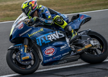 Diogo Moreira claims maiden Moto2 victory in Assen