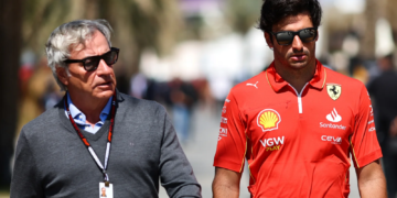 Carlos Sainz Senior and Carlos Sainz Jr (ESP), Scuderia Ferrari 29.02.2024. Formula 1 World Championship, Rd 1, Bahrain Grand Prix, Sakhir, Bahrain, Practice Day