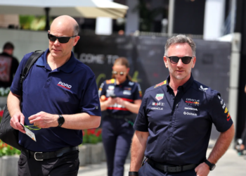 (L to Mark Rushbrook (USA) Ford Performance Motorsports Global Director with Christian Horner (GBR) Red Bull Racing Team Principal. 11.04.2025. Formula 1 World Championship, Rd 4, Bahrain Grand Prix, Sakhir, Bahrain, Practice Day