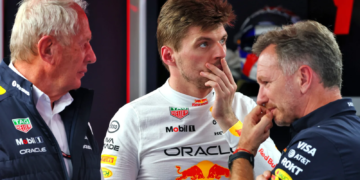 (L to R): Dr Helmut Marko (AUT) Red Bull Motorsport Consultant with Max Verstappen (NLD) Red Bull Racing and Christian Horner (GBR) Red Bull Racing Team Principal. 23.05.2025. Formula 1 World Championship, Rd 8, Monaco Grand Prix, Monte Carlo, Monaco, Practice Day