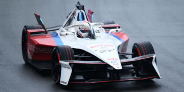 Jake Dennis of Great Britain driving the (27) Andretti Formula E Porsche 99X Electric Gen3 on track during practice, ahead of the Jakarta E-Prix, Round 12 of the 2025 FIA Formula E World Championship at Jakarta International e-Prix Circuit on June 21, 2025 in Jakarta, Indonesia