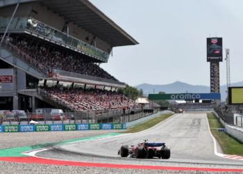 Lewis Hamilton has warned F1 not to abandon classic tracks