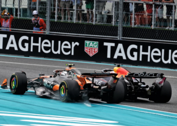 The McLaren drivers don't expect Max Verstappen to change his approach