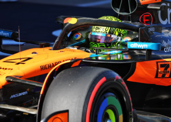 Lando Norris (GBR) McLaren MCL39 in qualifying parc ferme. 28.06.2025. Formula 1 World Championship, Rd 11, Austrian Grand Prix, Spielberg, Austria, Qualifying Day