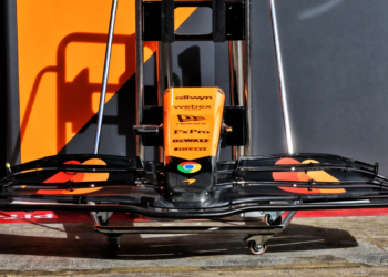 McLaren MCL39 front wing. 29.05.2025. Formula 1 World Championship, Rd 9, Spanish Grand Prix, Barcelona, Spain, Preparation Day