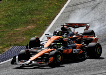 Oscar Piastri almost collided with his McLaren team-mate at Turn 4