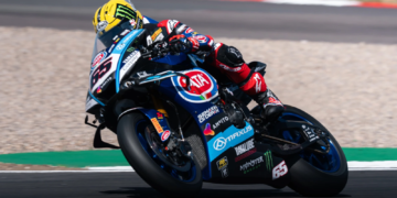 Jonathan Rea dons ‘legend’ Joey Dunlop tribute helmet at Donington WorldSBK round