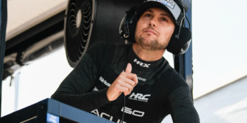 Tom Blomqvist won the Six Hours of the Glen with his #60 Acura ARX-06 GTP team-mate Colin Braun