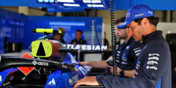 Carlos Sainz embraces heavy workload in mission to rebuild Williams