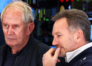 Christian Horner (GBR) Red Bull Racing Team Principal with Dr Helmut Marko (AUT) Red Bull Motorsport Consultant. 28.02.2025. Formula 1 Testing, Sakhir, Bahrain, Day Three