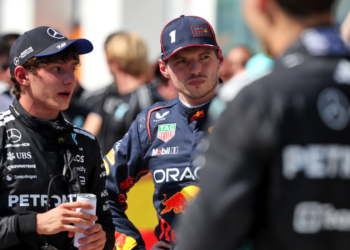 (L to R): Third placed Andrea Kimi Antonelli (ITA) Mercedes AMG F1 in parc ferme with second placed Max Verstappen (NLD) Red Bull Racing. 15.06.2025. Formula 1 World Championship, Rd 10, Canadian Grand Prix, Montreal, Canada, Race Day