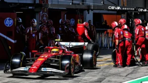 Lewis Hamilton (GBR) Ferrari SF-25 makes a pit stop. 29.06.2025. Formula 1 World Championship, Rd 11, Austrian Grand Prix, Spielberg, Austria, Race Day