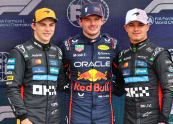 The top three in qualifying parc ferme (L to R): Oscar Piastri (AUS) McLaren, second; Max Verstappen (NLD) Red Bull Racing, pole position; Lando Norris (GBR) McLaren, third. 05.07.2025. Formula 1 World Championship, Rd 12, British Grand Prix, Silverstone, England, Qualifying Day