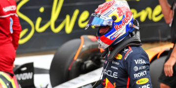 Max Verstappen (NLD) Red Bull Racing celebrates his pole position in qualifying parc ferme. 05.07.2025. Formula 1 World Championship, Rd 12, British Grand Prix, Silverstone, England, Qualifying Day