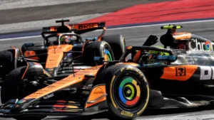 Race winner Lando Norris (GBR) McLaren MCL39 celebrates at the end of the race with Oscar Piastri (AUS) McLaren MCL39. 29.06.2025. Formula 1 World Championship, Rd 11, Austrian Grand Prix, Spielberg, Austria, Race Day