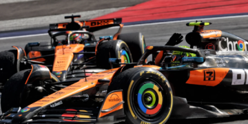 Race winner Lando Norris (GBR) McLaren MCL39 celebrates at the end of the race with Oscar Piastri (AUS) McLaren MCL39. 29.06.2025. Formula 1 World Championship, Rd 11, Austrian Grand Prix, Spielberg, Austria, Race Day