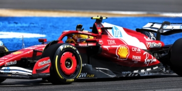 Lewis Hamilton tops British GP FP1 for Ferrari