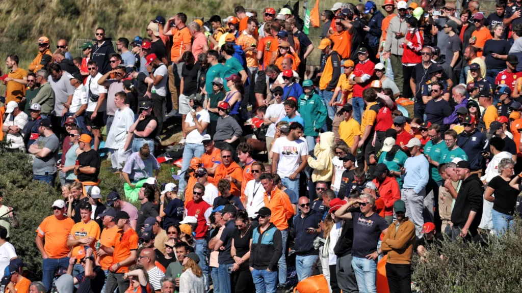 Max Verstappen's fans tried to will the home hero on to pole, but it was not to be