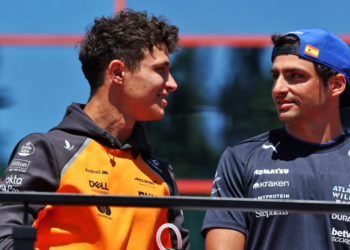 Carlos Sainz, who was a team-mate of Lando Norris at McLaren, has spoken out against the negative reaction to Norris' psychological difficulty