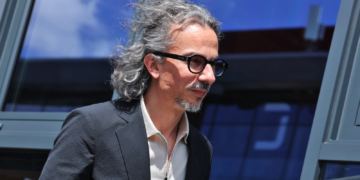 Laurent Mekies has the qualities needed to run Red Bull, according to Carlos Sainz