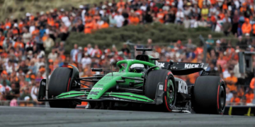 Light rain threatened but the Dutch GP stayed largely dry