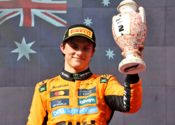 Oscar Piastri is taking the title battle race by race