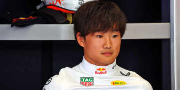 Yuki Tsunoda keeps his eyes on the track as decisions on next year are delayed