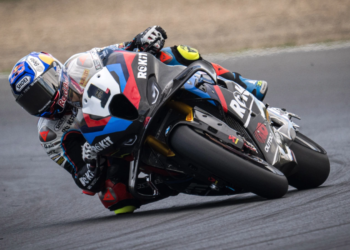 Toprak Razgatlioglu prevails in WorldSBK Superpole race at Magny-Cours