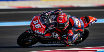 Angel Piqueras steals dramatic last-lap Barcelona Moto3 victory