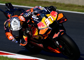 Pedro Acosta tops the timesheets in final Japanese MotoGP practice